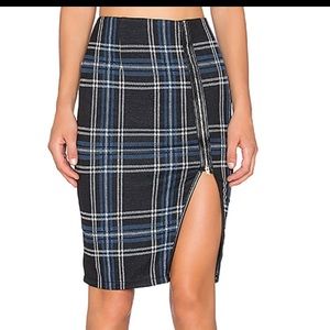Plaid pencil skirt with zip up side slit